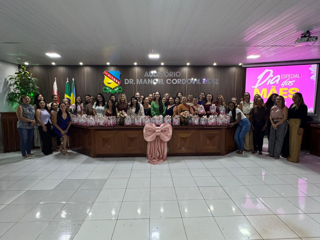 CÂMARA DE ITAITUBA HOMENAGEIA MÃES SERVIDORAS EM MOMENTO DE RECONHECIMENTO E VALORIZAÇÃO