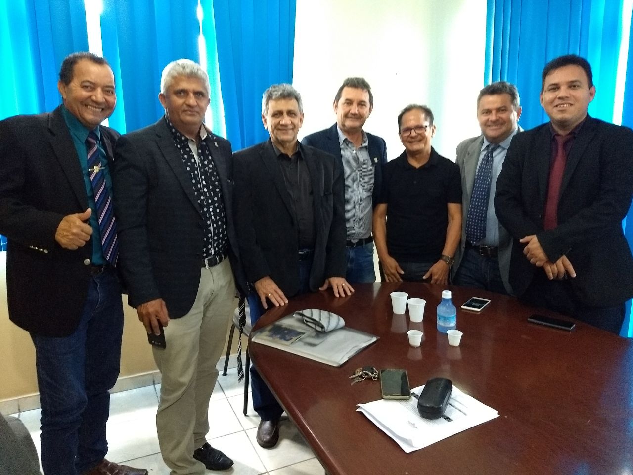 VEREADORES REÚNEM COM REPRESENTANTE DO DNIT PARA DISCUTIR SOBRE MANUTENÇÃO E PAVIMENTAÇÃO DE RODOVIAS FEDERAIS